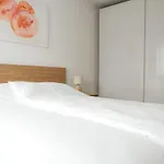 White - Free Parking Apartman *